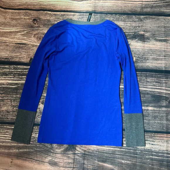 Under Armour Women's‎ ColdGear Infrared Henley Blue Size Medium Casual Top - Picture 3 of 3